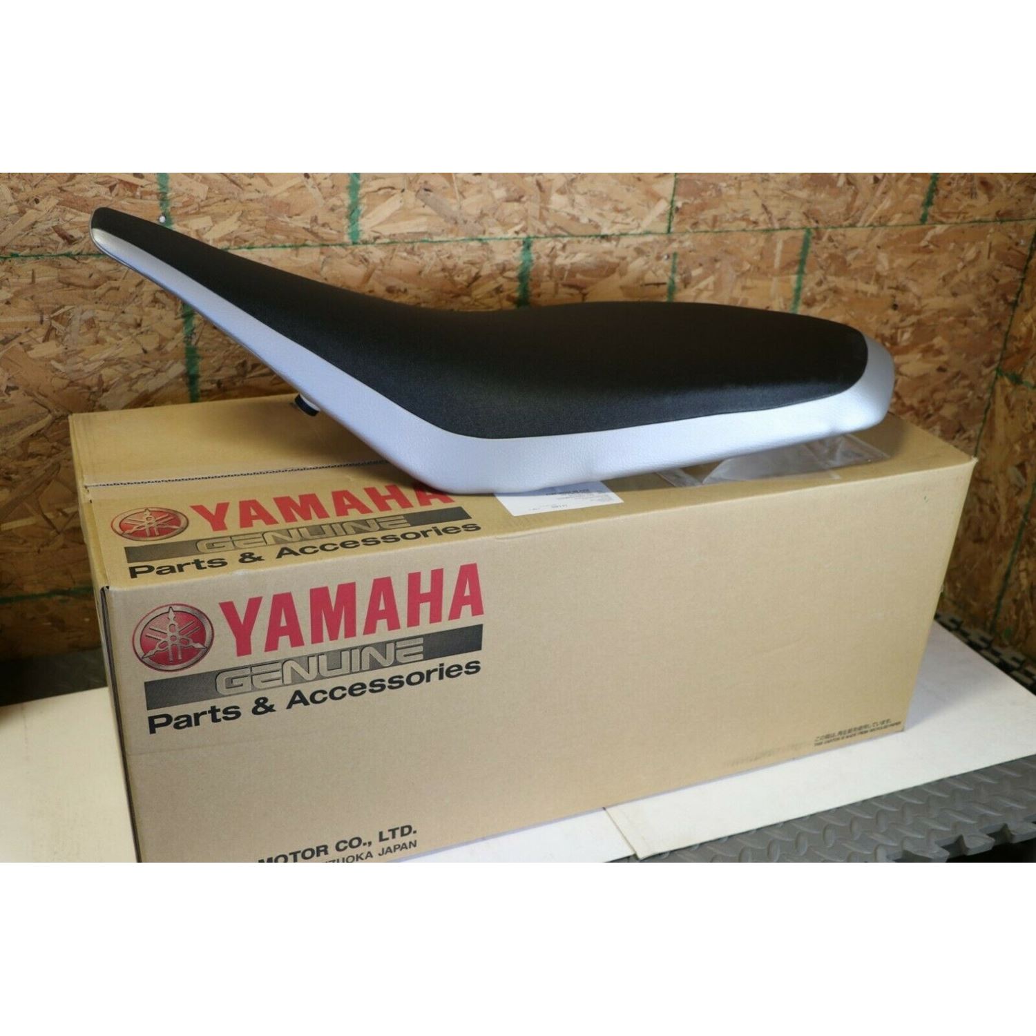 New Yamaha YFZ450 Complete Seat BLACK + SILVER 2 T